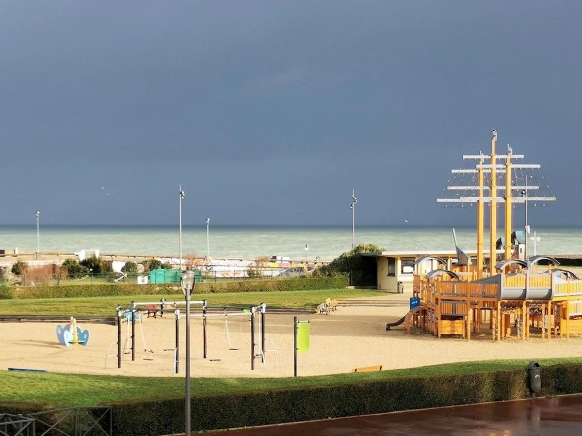 Avec Jardinet Sans Vis A Vis Plein Centre Ville Au Rdc 350M De La Plage Dieppe Exteriér fotografie